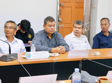 ลงพื้นที่ตรวจเยี่ยมติดตามผลการดำเนินงานการรวบรวมผลไม้ของสหกรณ์การเกษตรเพื่อการตลาดลูกค้า ธกส. นครศรีธรรมราช จำกัด โดยมี นายสมโชค จันทร์ใหม่ ประธานกรรมการ นายครรชิต พานชาตรี ผู้จัดการสหกรณ์ และเจ้าหน้าที่สหกรณ์ ให้การต้อนรับ ณ สหกรณ์การเกษตรเพื่อการตลาดลู ... พารามิเตอร์รูปภาพ 33